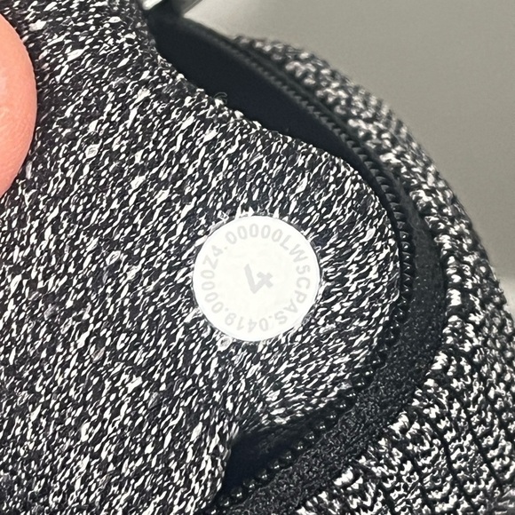 Lululemon Speed Up Tight in Variegated Knit Black Heathered Black - size 4 - Picture 7 of 14